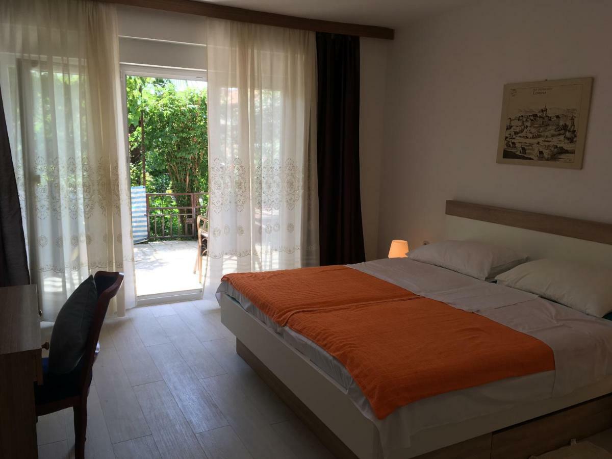 Apartma Paco & Bony *